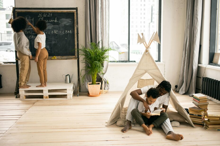 What is free-range parenting?
